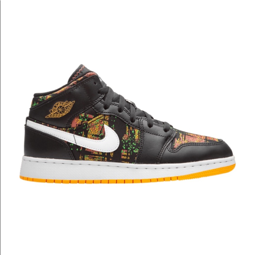 Air Jordan 1 Mid GS “Black Laser Orange”🧡